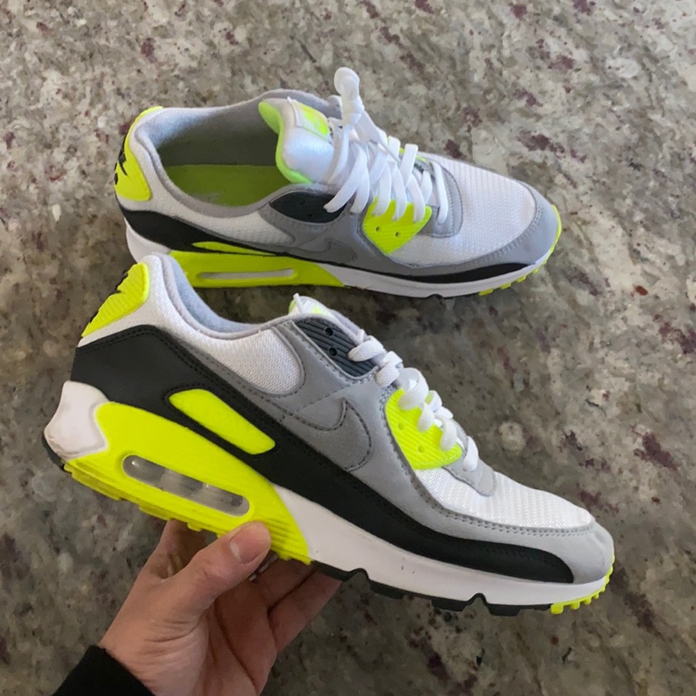 Nike Air Max 90 Volt
